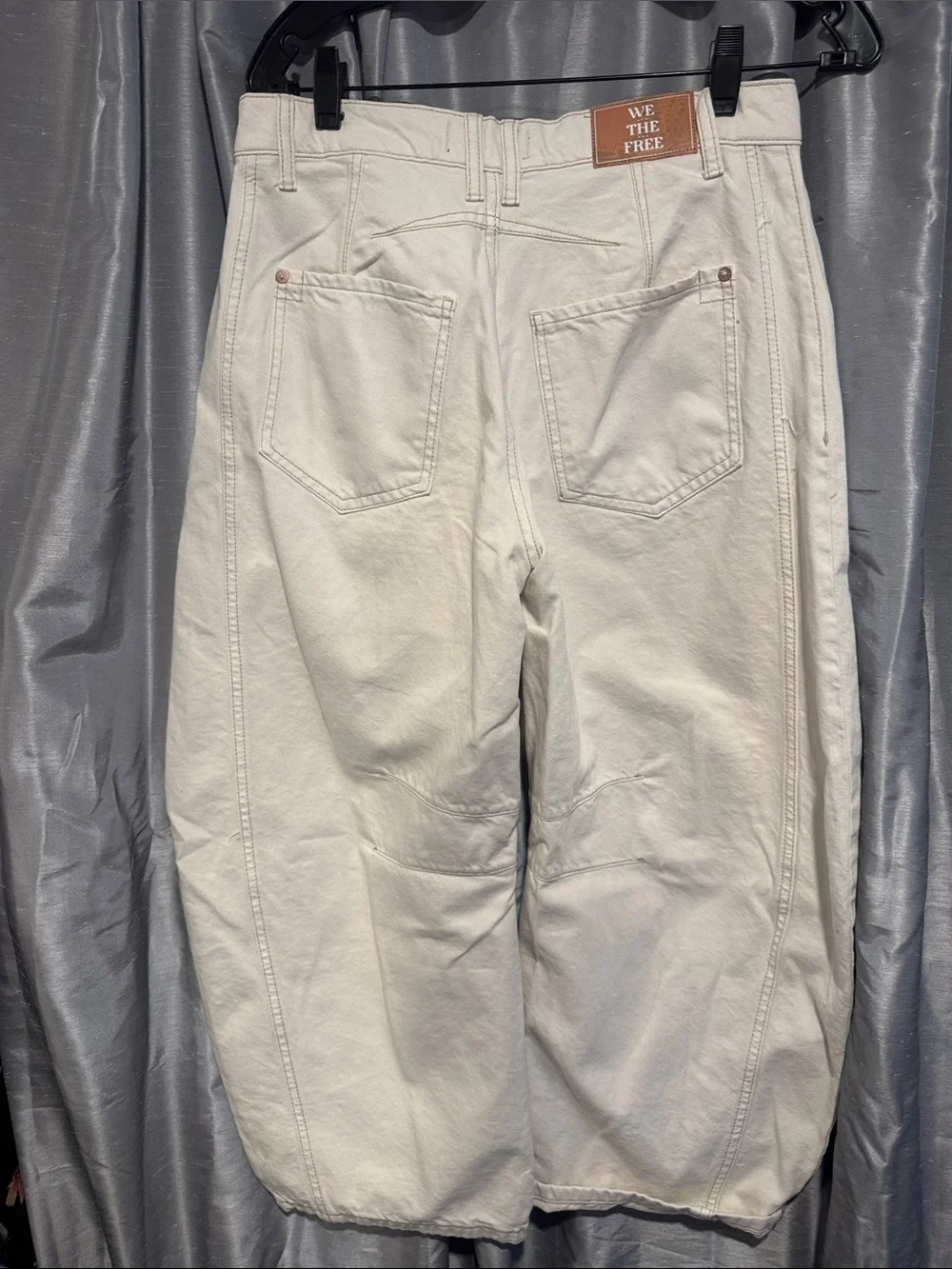 We The Free cream “Milk” good luck barrel-Leg Jeans size 27S - Picture 4 of 5